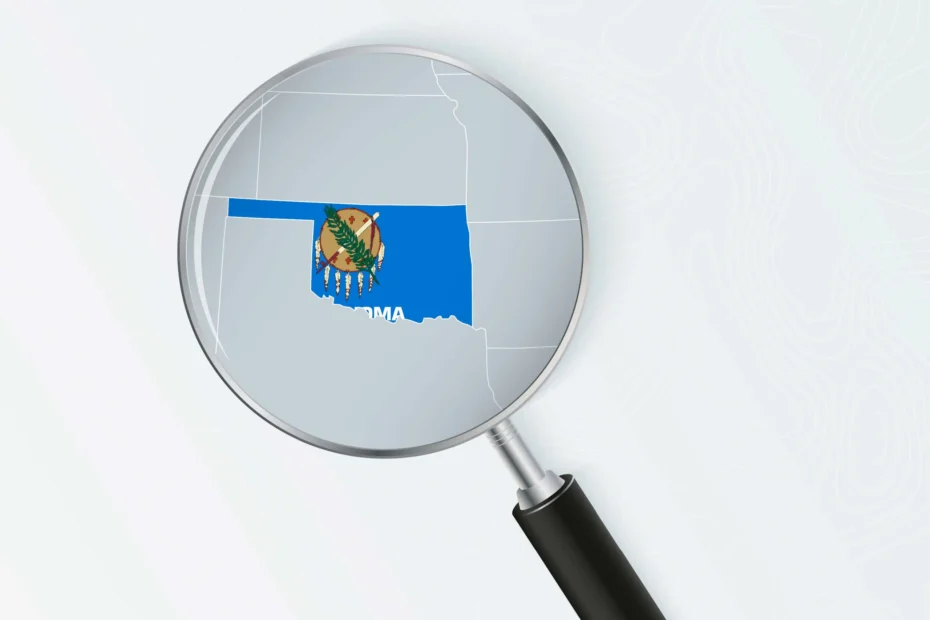 Private investigator in Oklahoma conducting a professional investigation